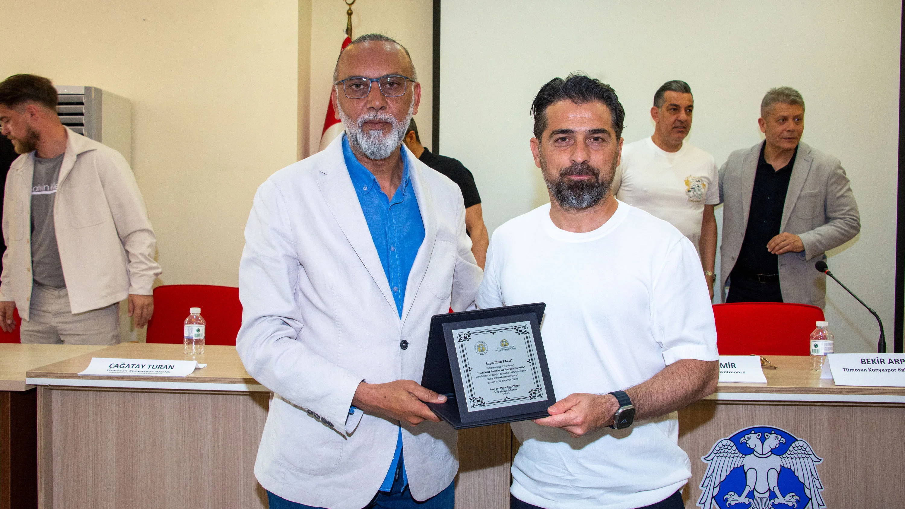 Teknik Direktör İlhan Palut ve ekibi, Selçuk Üniversitesi öğrencileriyle buluştu